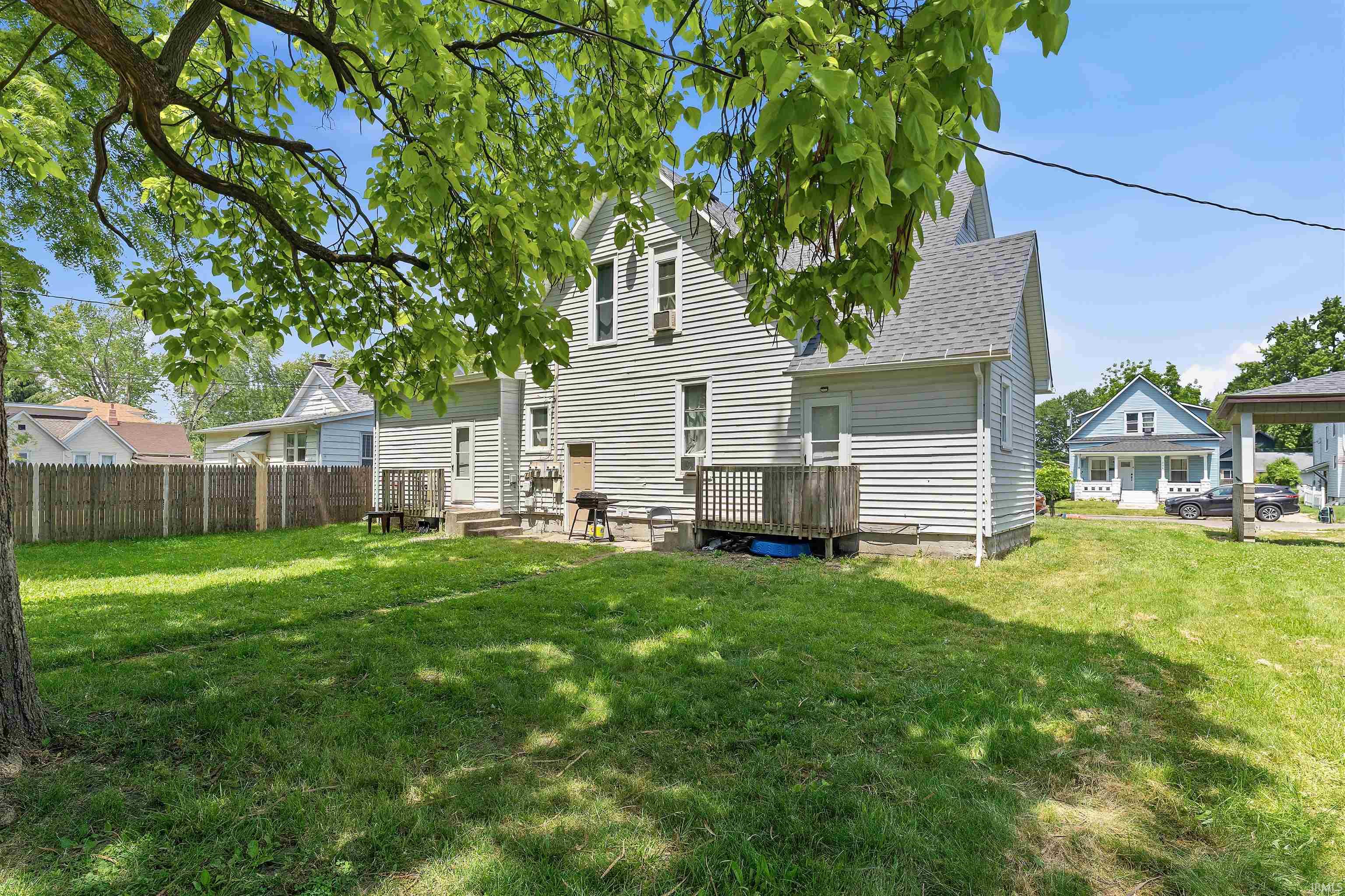 207 W Garfield Avenue Elkhart IN 46516