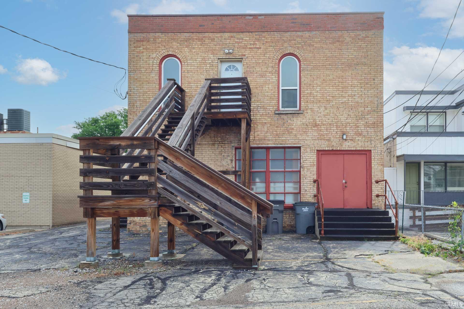 209 S 2nd Street Elkhart IN 46516
