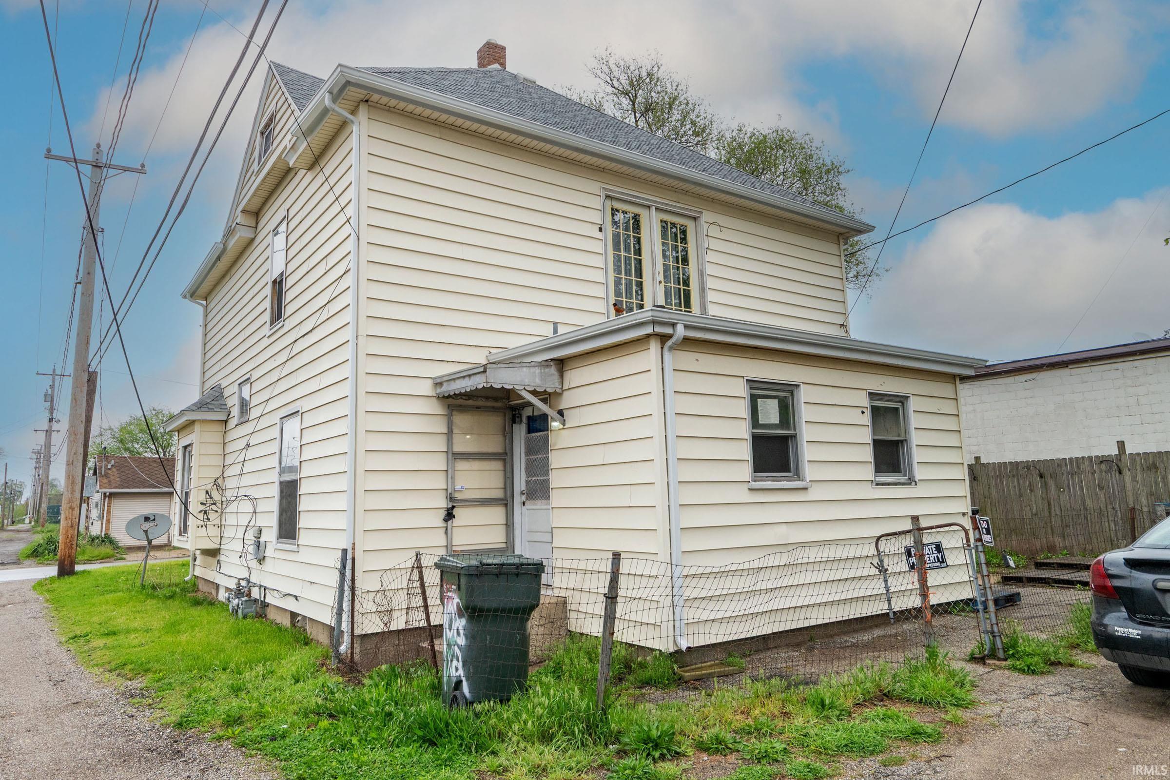 108 W Fairview Avenue South Bend IN 46614