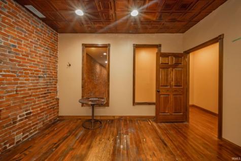 28 N Washington Street Knightstown IN 47362