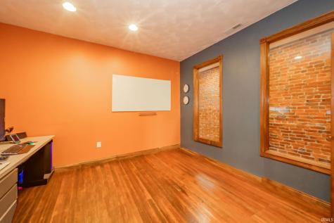 28 N Washington Street Knightstown IN 47362