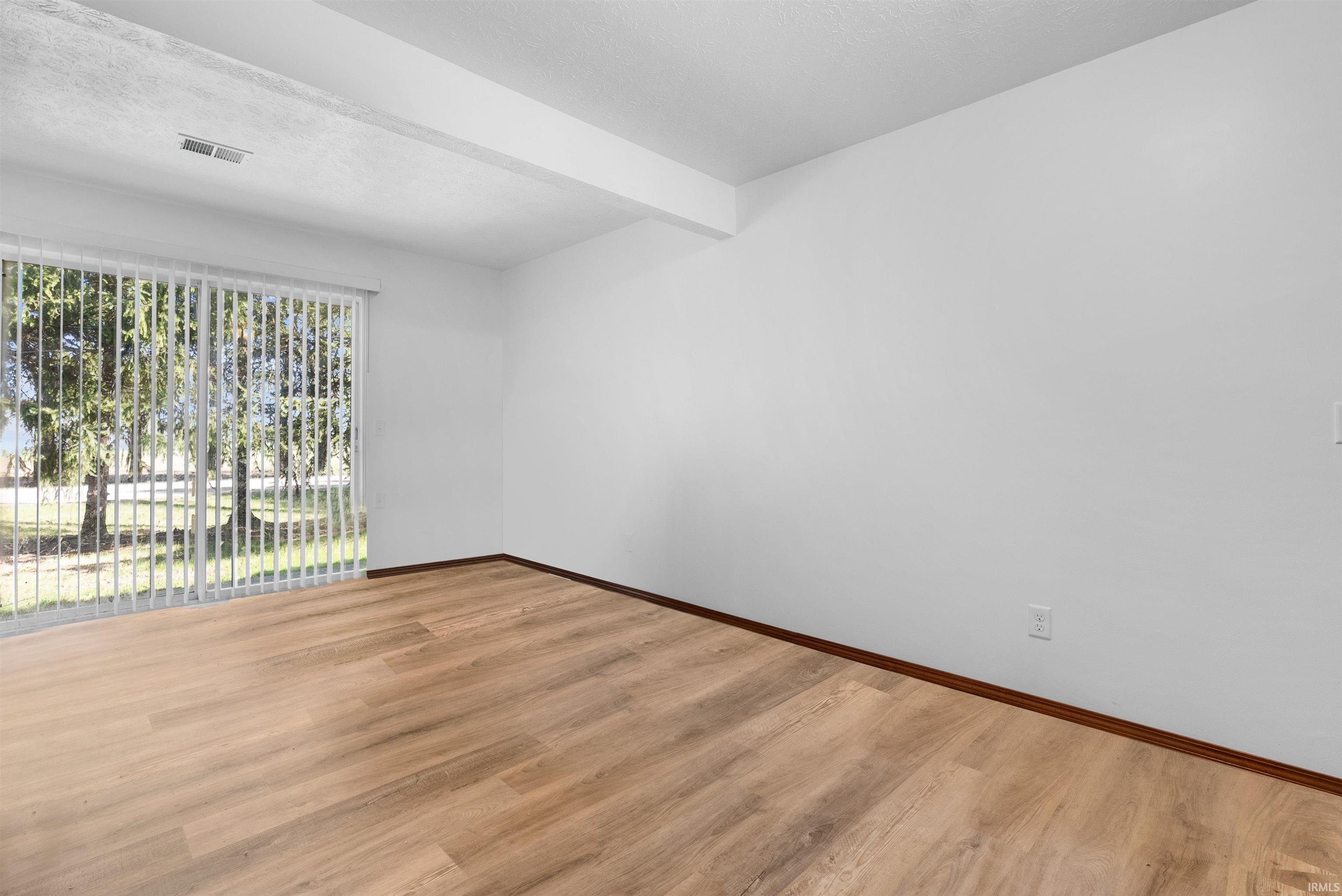 652 Northgate Circle Rochester IN 46975