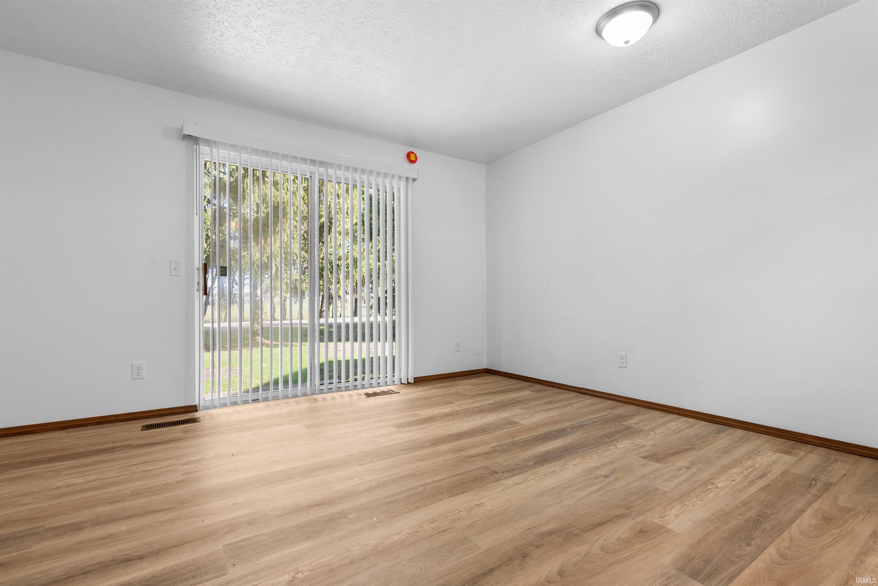 652 Northgate Circle Rochester IN 46975