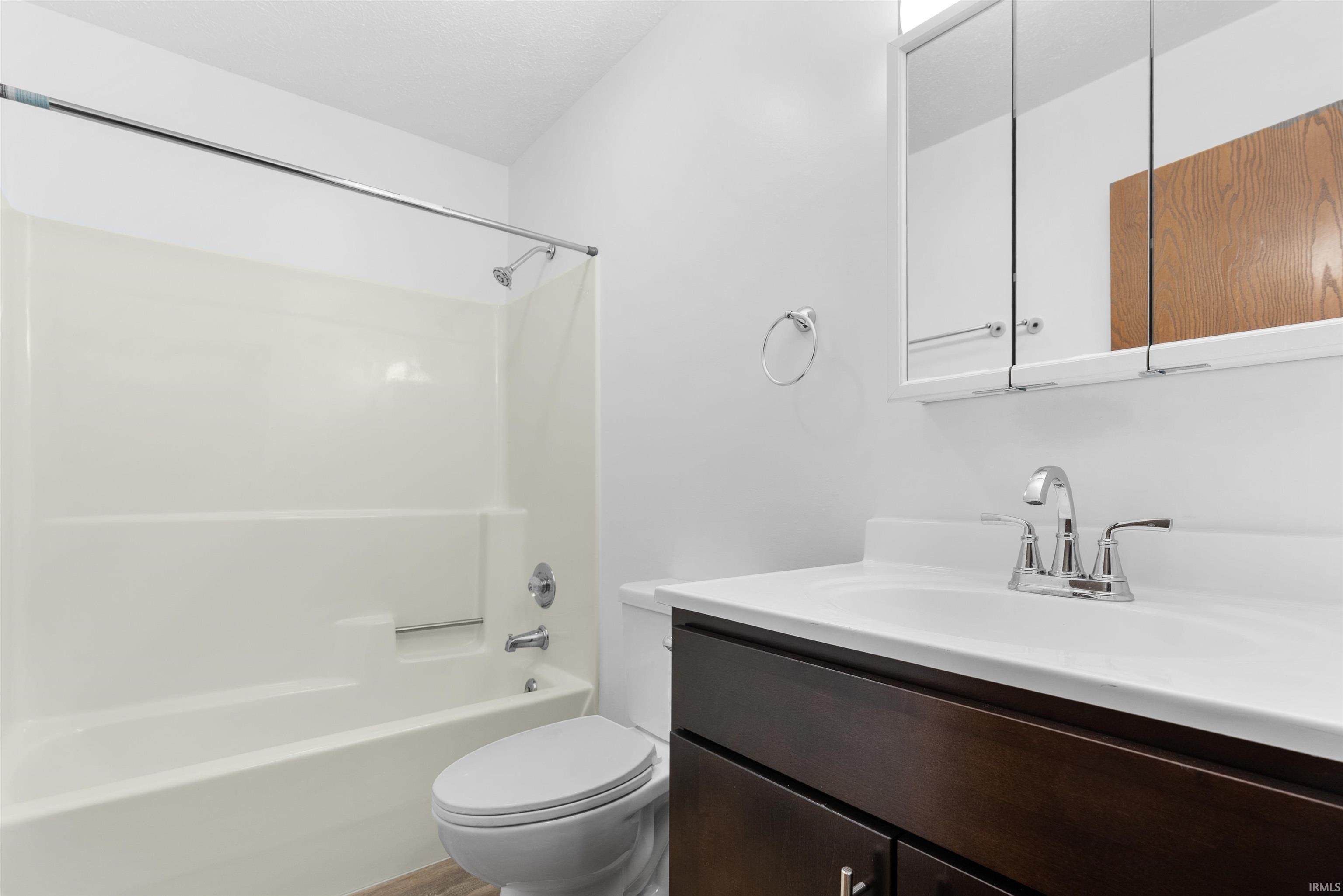652 Northgate Circle Rochester IN 46975