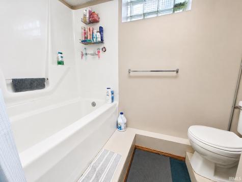 207 S Heaton Street Knox IN 46534