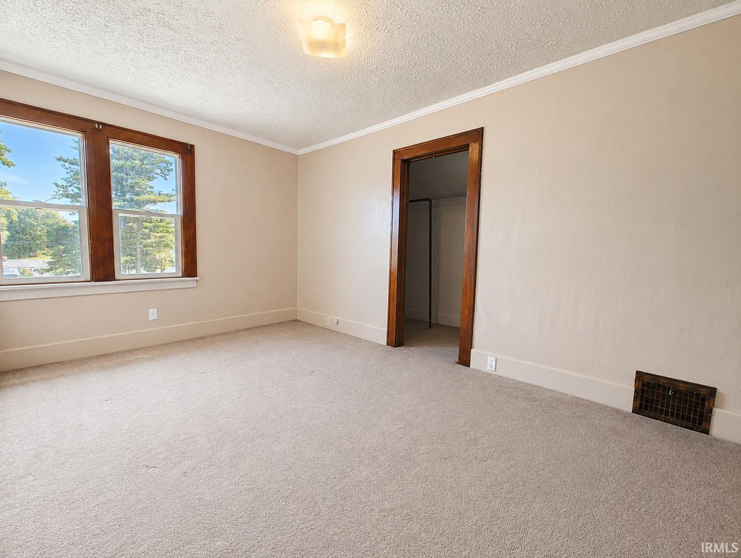 207 S Heaton Street Knox IN 46534