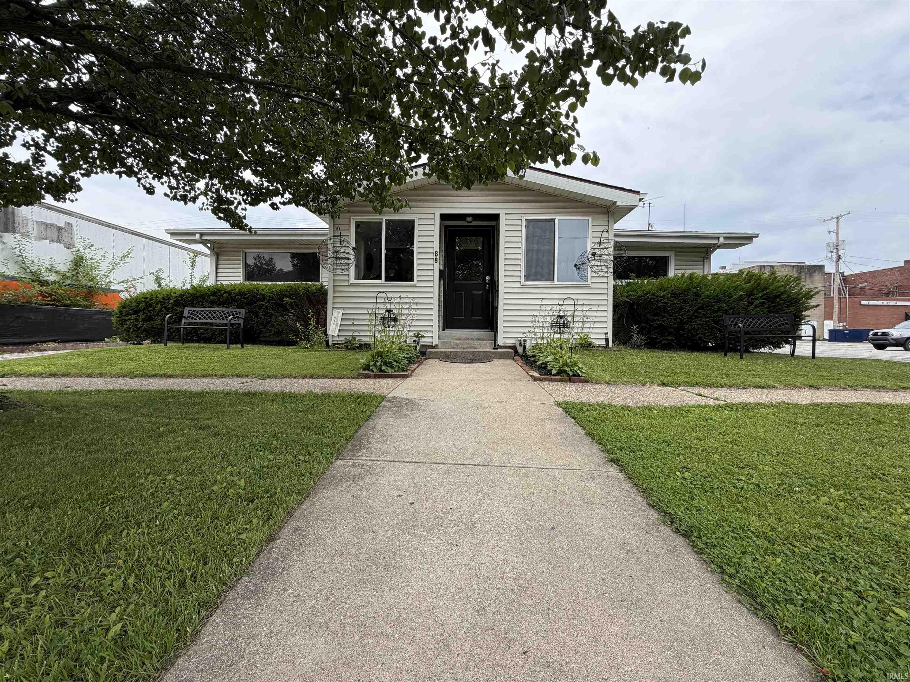 88 SE 1st Street Linton IN 47441