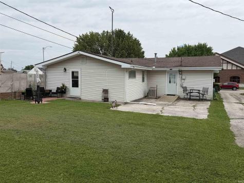 88 SE 1st Street Linton IN 47441