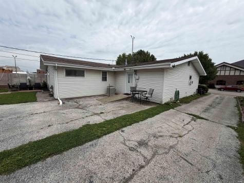 88 SE 1st Street Linton IN 47441