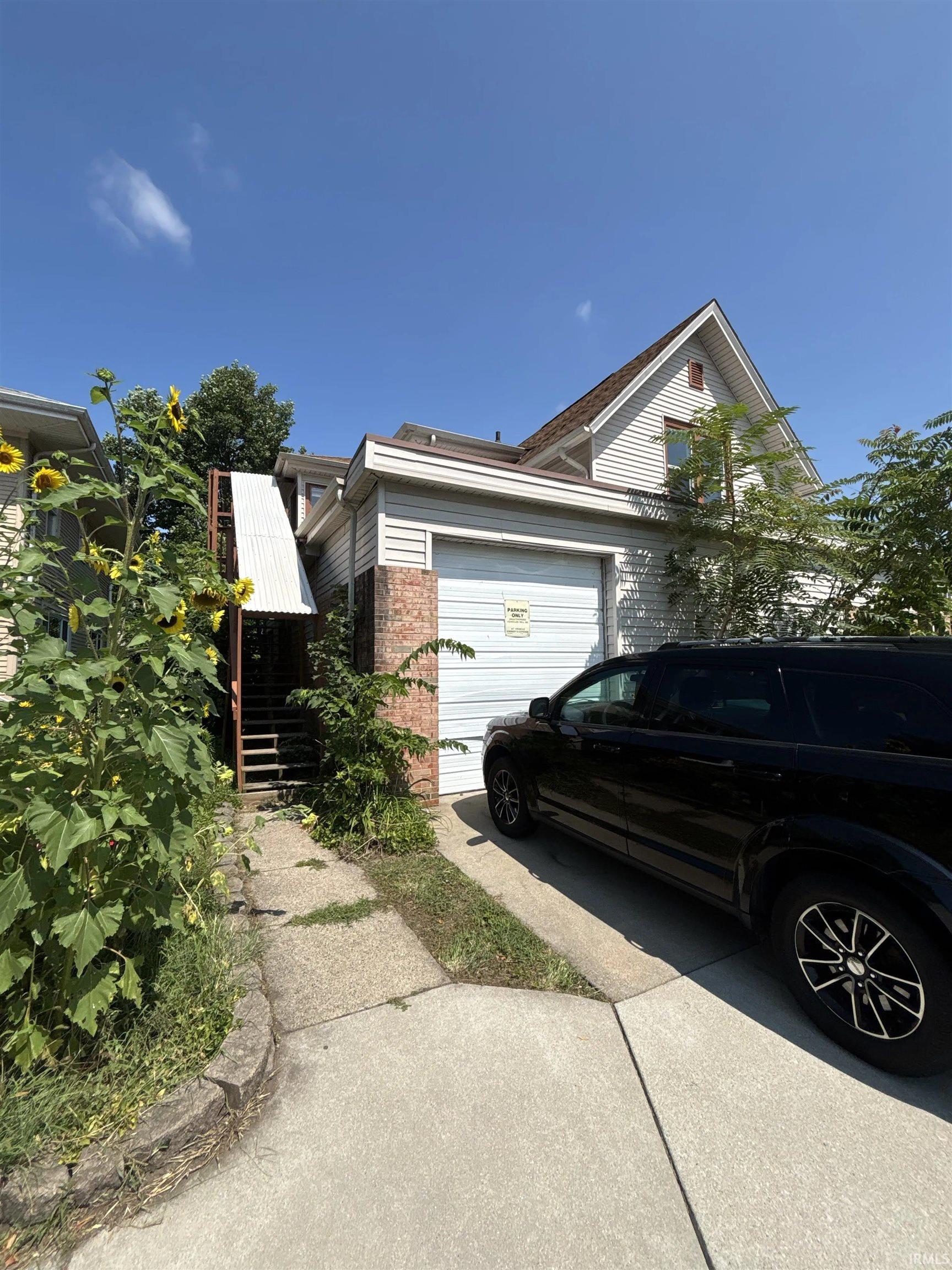 402 W Mishawaka Avenue Mishawaka IN 46545