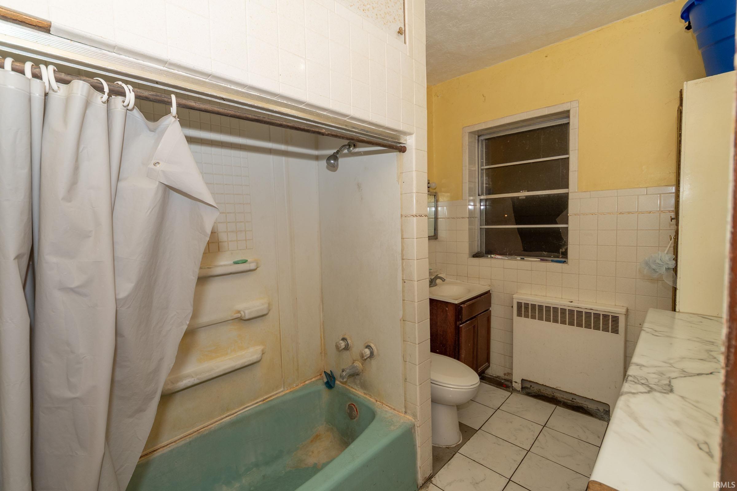 1637 Kemble Avenue South Bend IN 46613