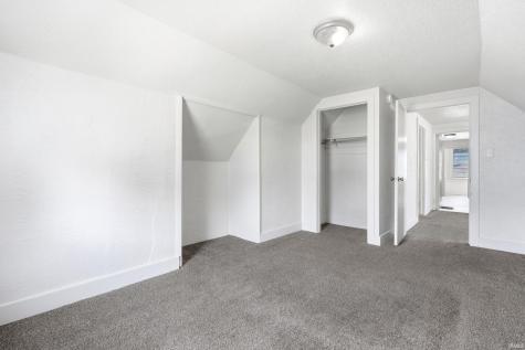 2828 Raymond Street Fort Wayne IN 46803