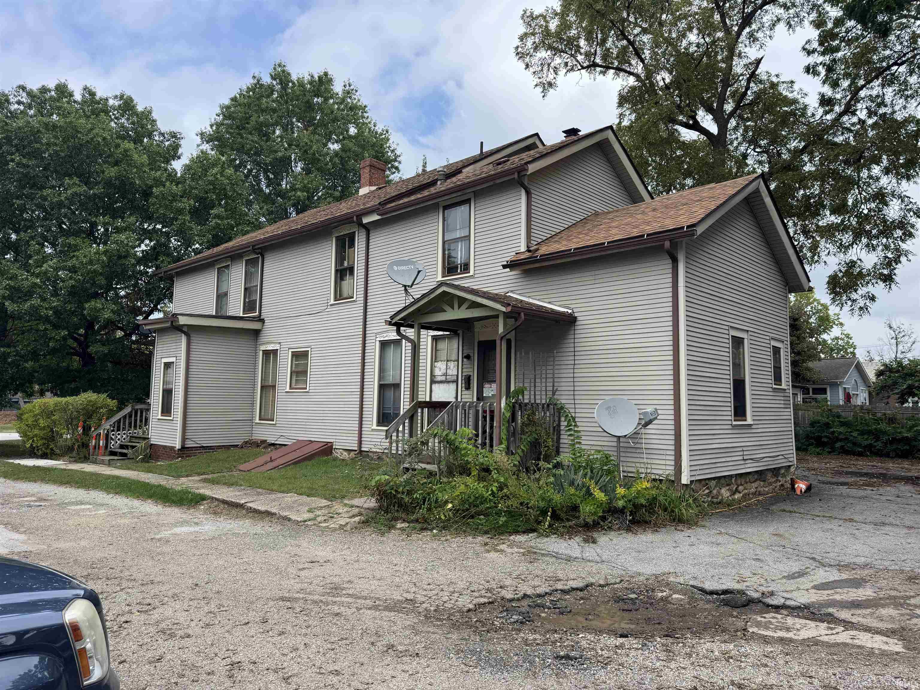 517 519 521 523 525 Lww Street Mishawaka IN 46544