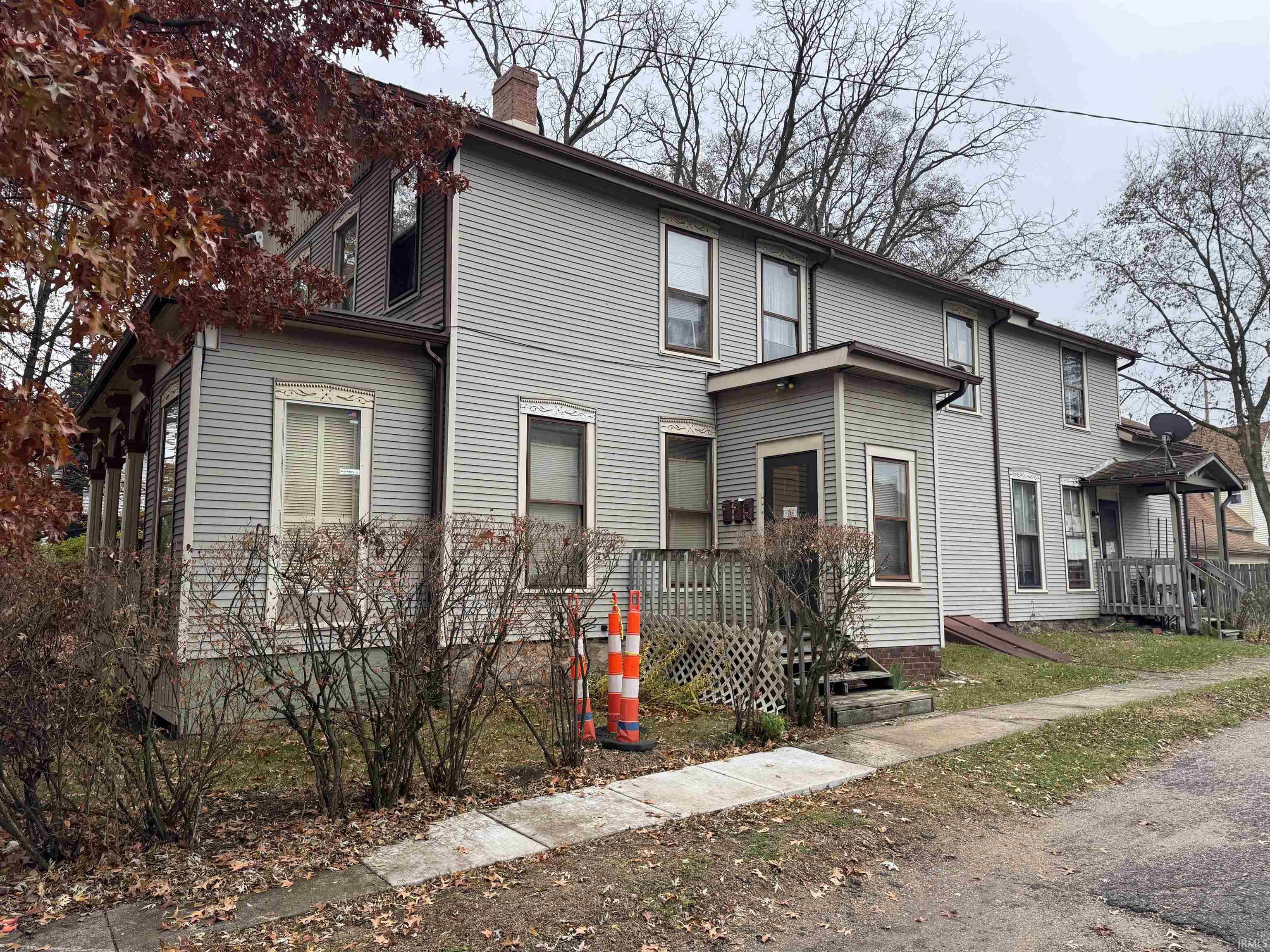 517 519 521 523 525 Lww Street Mishawaka IN 46544