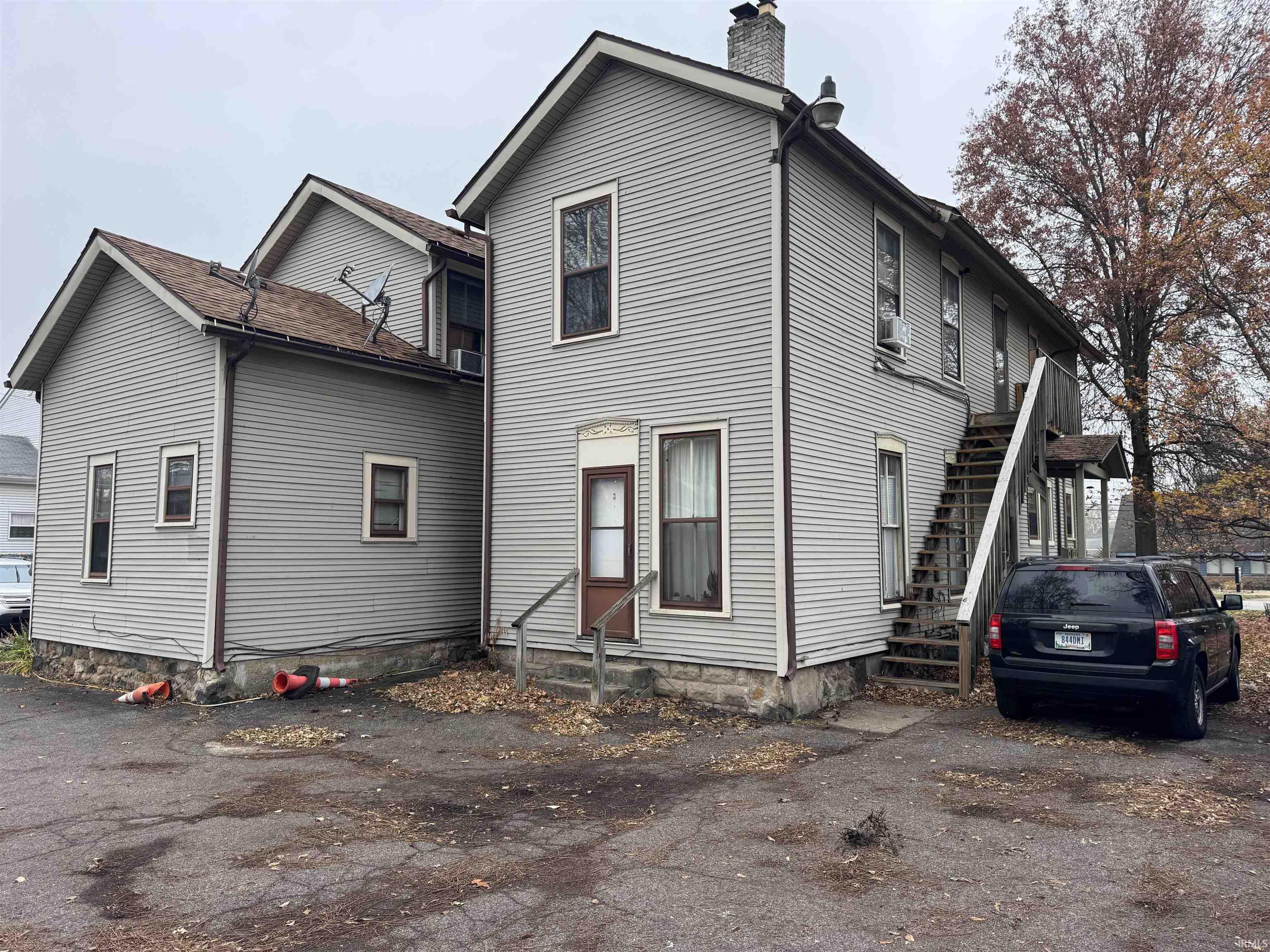 517 519 521 523 525 Lww Street Mishawaka IN 46544
