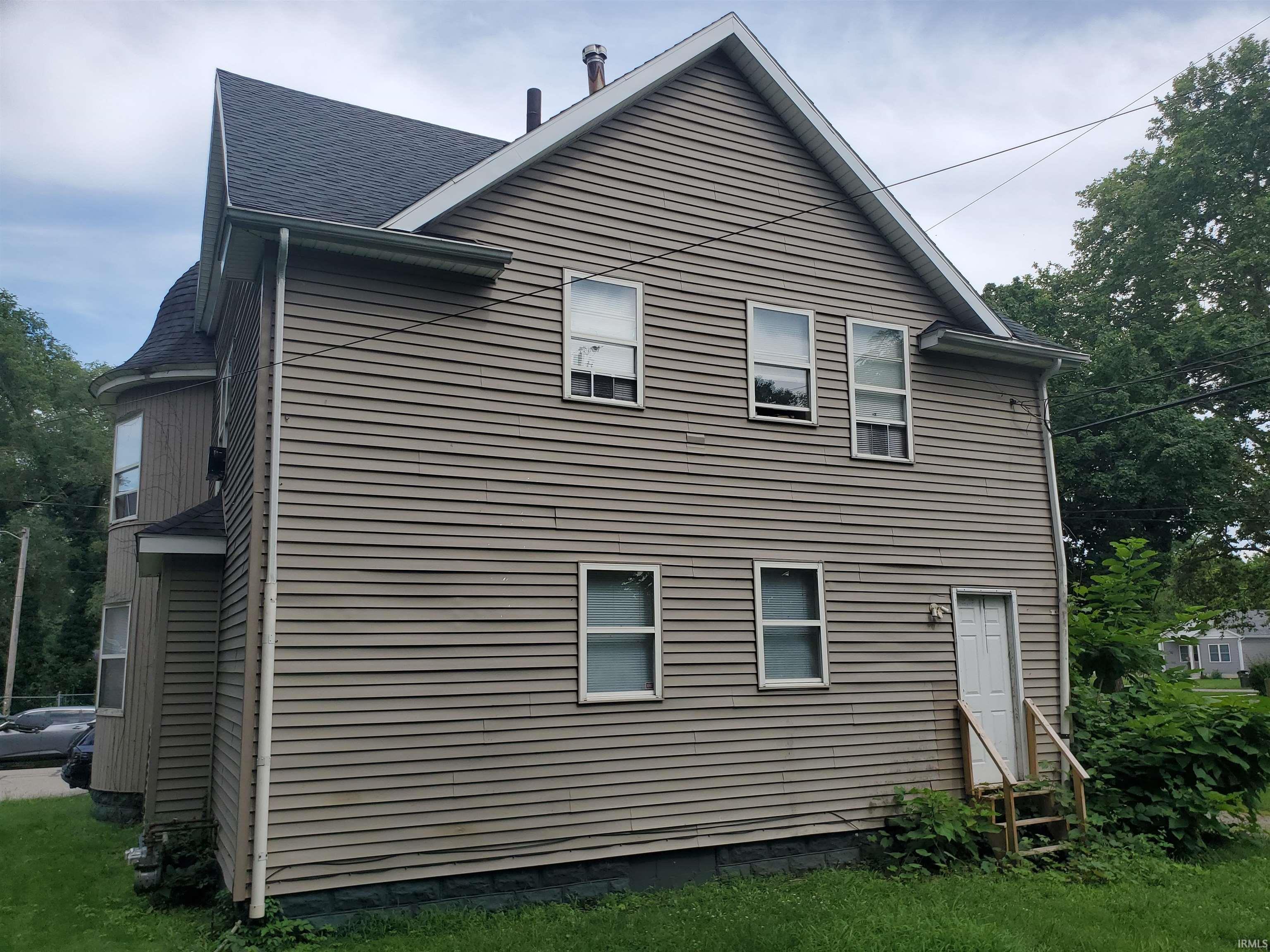1711 S Saint Joseph Street South Bend IN 46613