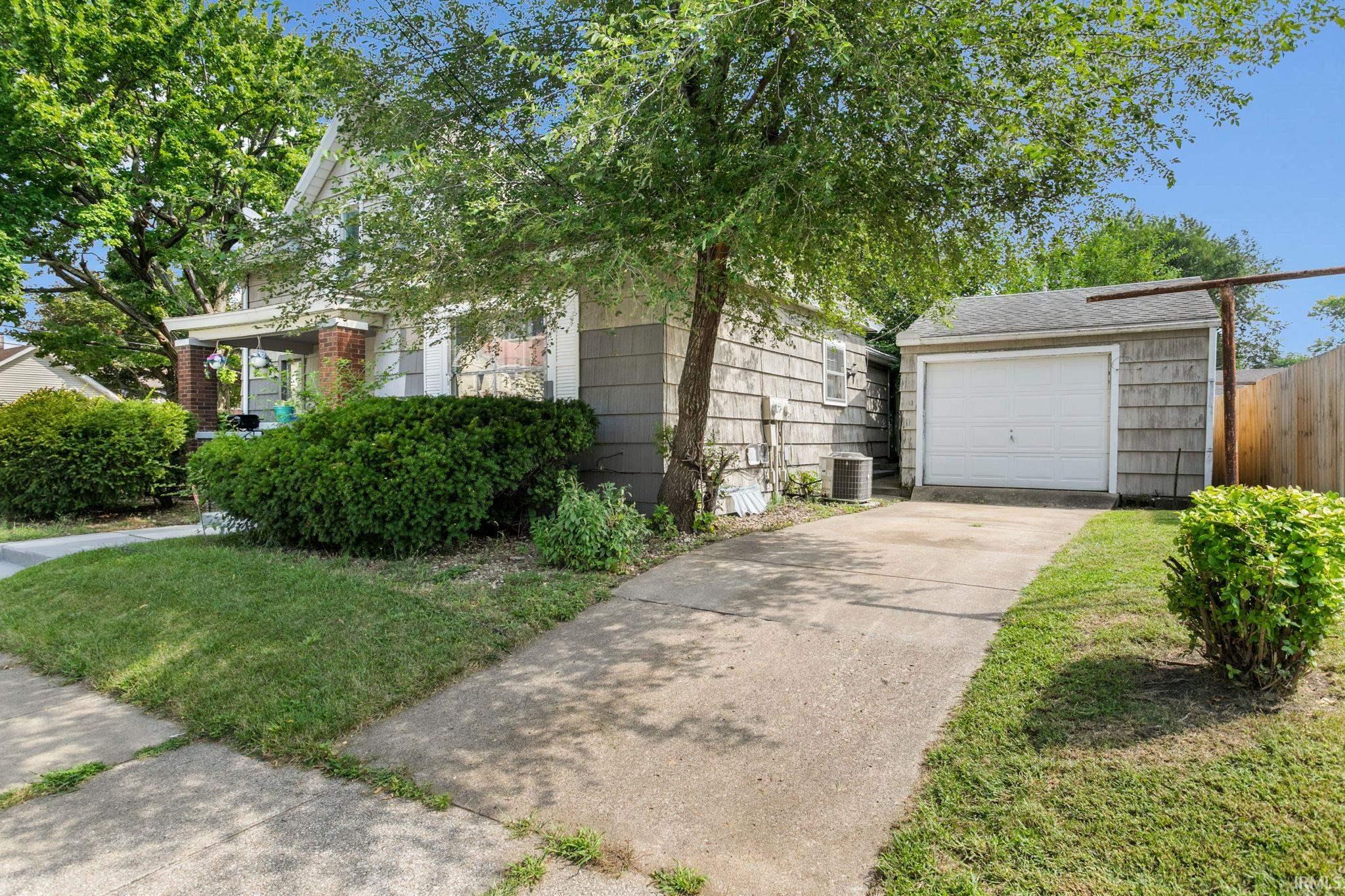 823-821 W 3rd Street Mishawaka IN 46544
