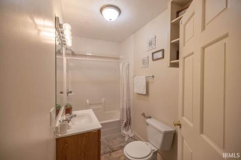 704 N Alameda Drive Muncie IN 47303