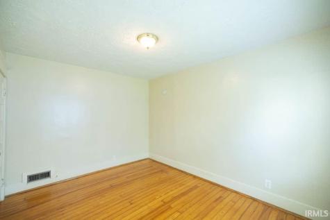 704 N Alameda Drive Muncie IN 47303