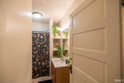 704 N Alameda Drive Muncie IN 47303