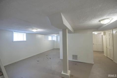 704 N Alameda Drive Muncie IN 47303