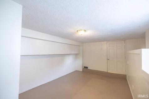 704 N Alameda Drive Muncie IN 47303