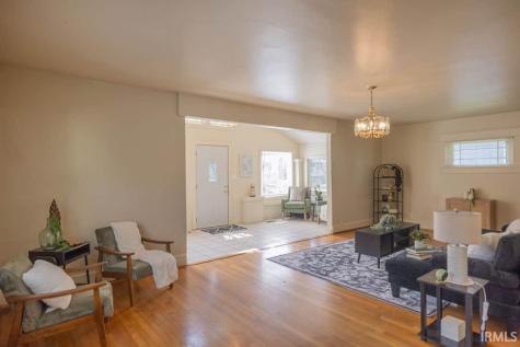 704 N Alameda Drive Muncie IN 47303