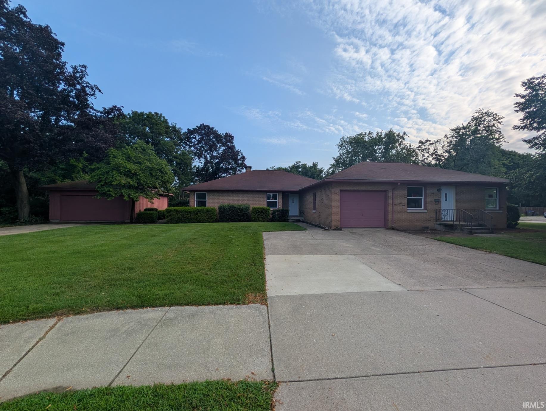 412 W Beardsley Avenue Elkhart IN 46514