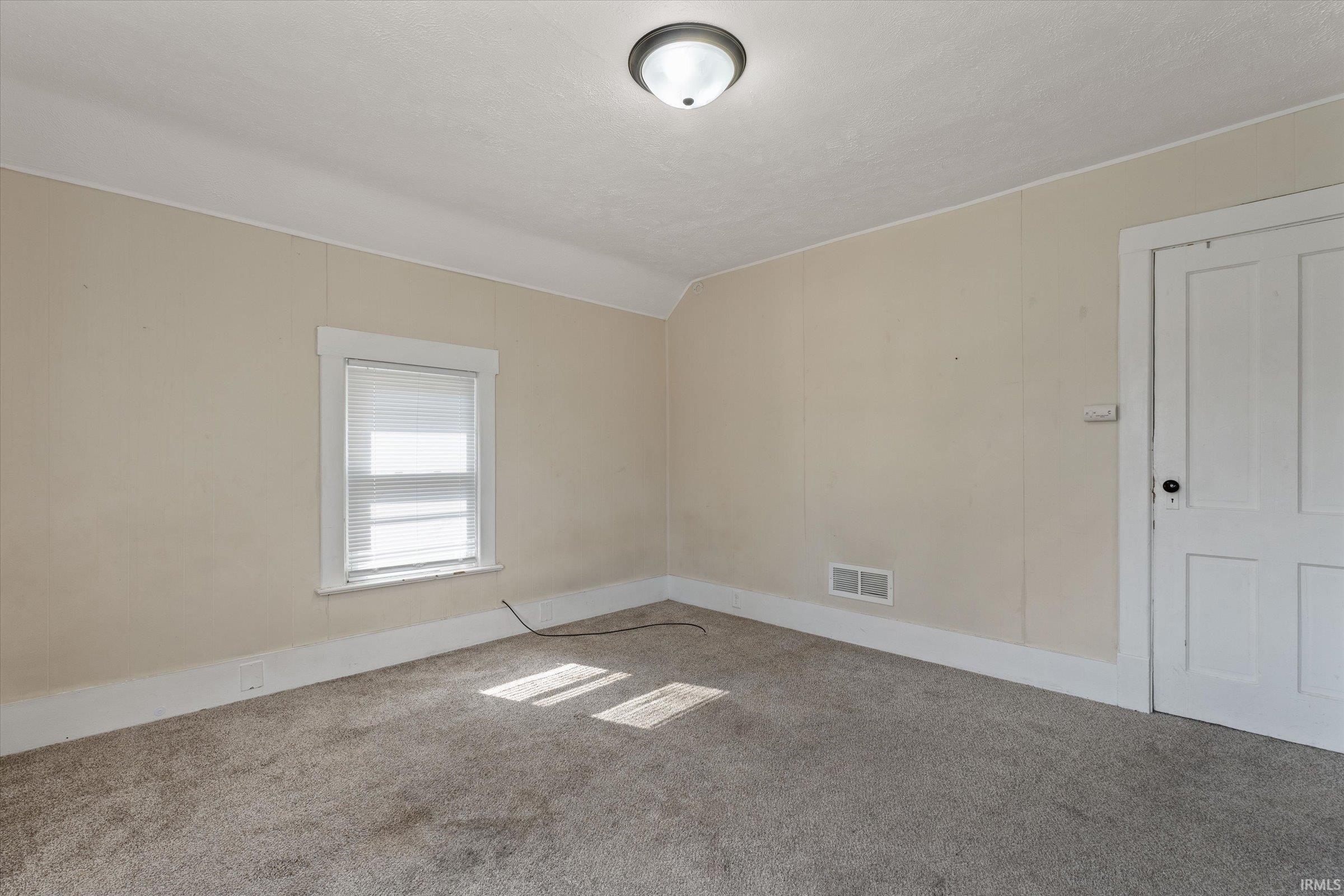 542 W 4th Street Mishawaka IN 46544