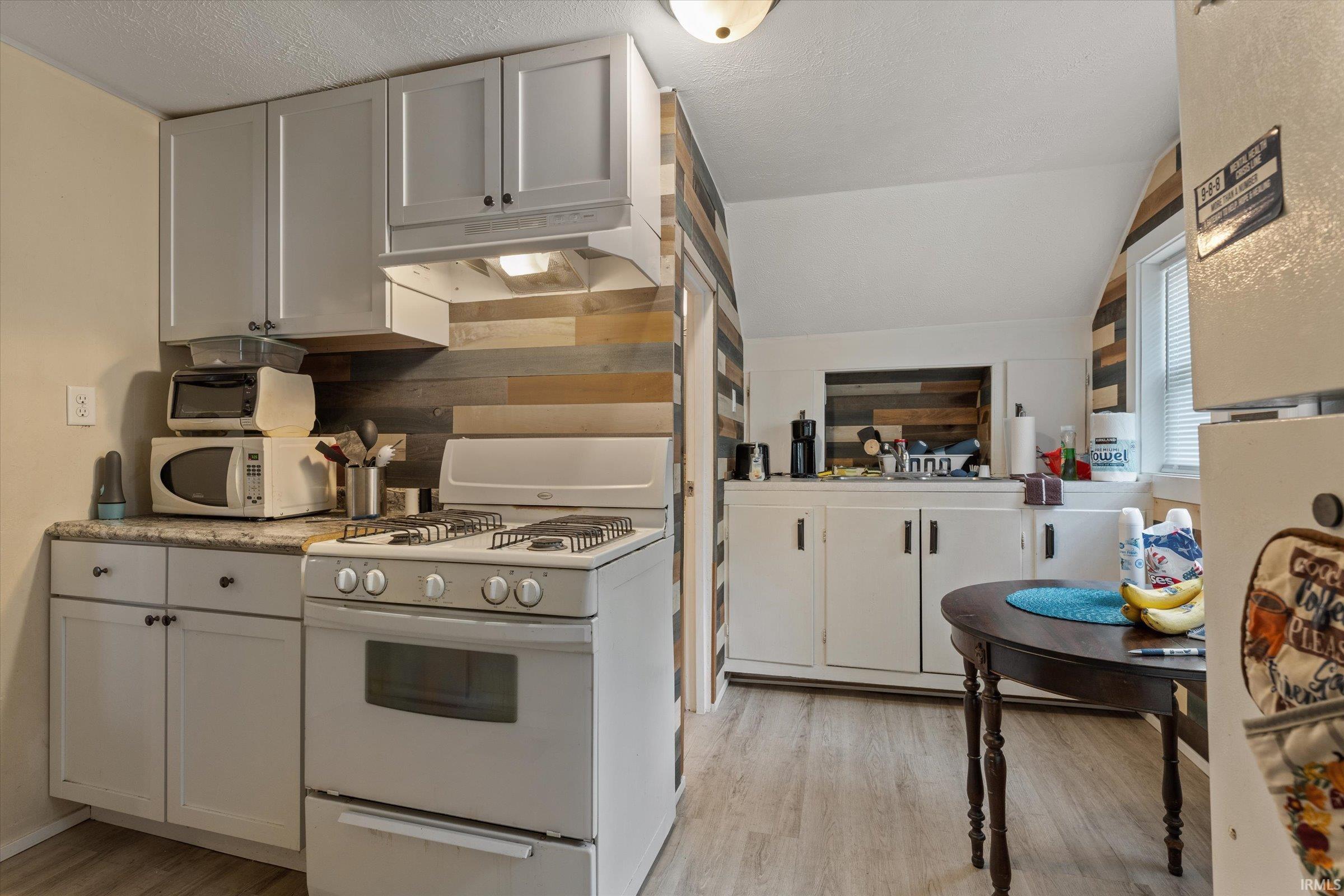 542 W 4th Street Mishawaka IN 46544