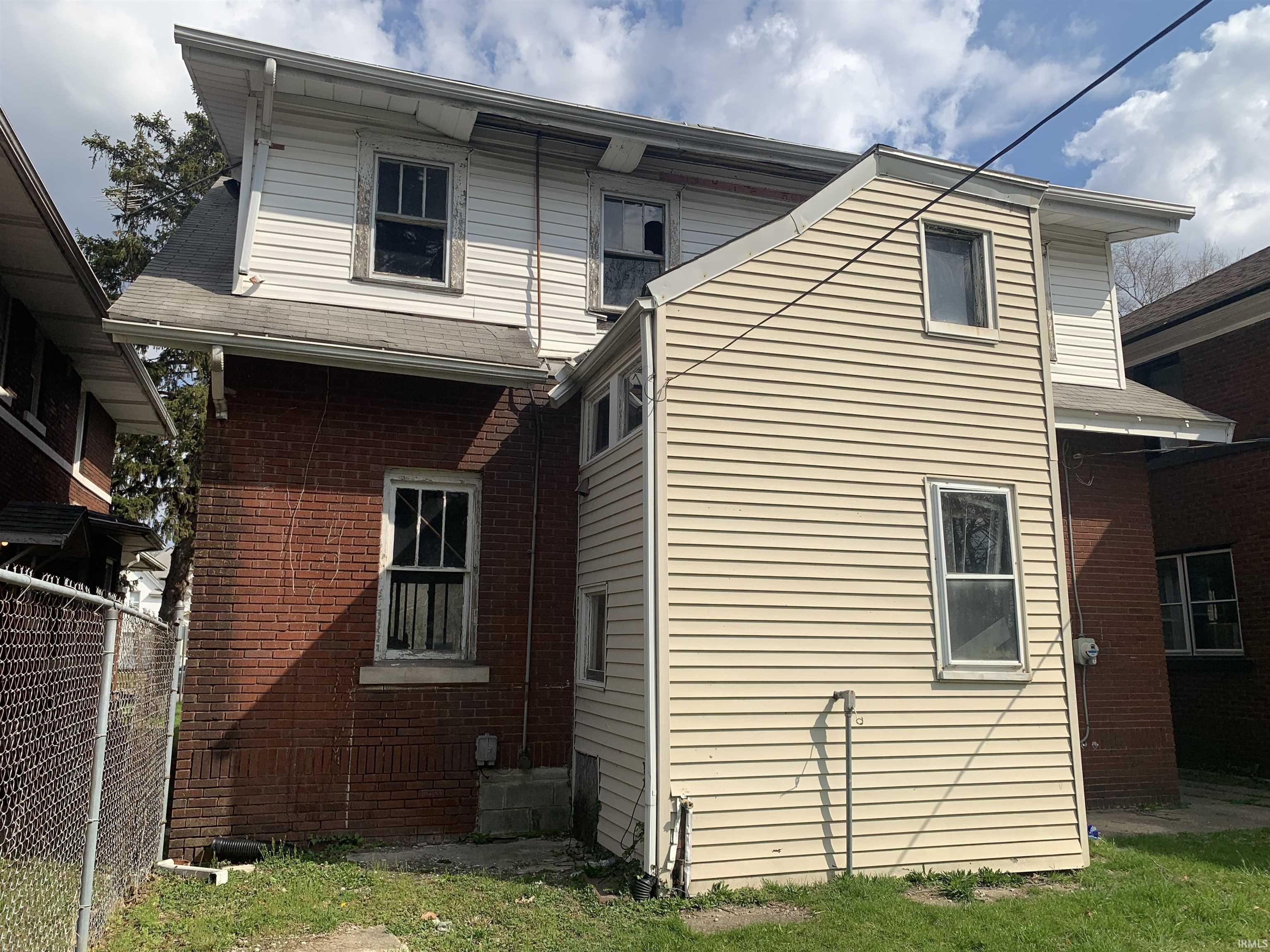 2122 Lincoln Way W Way South Bend IN 46628