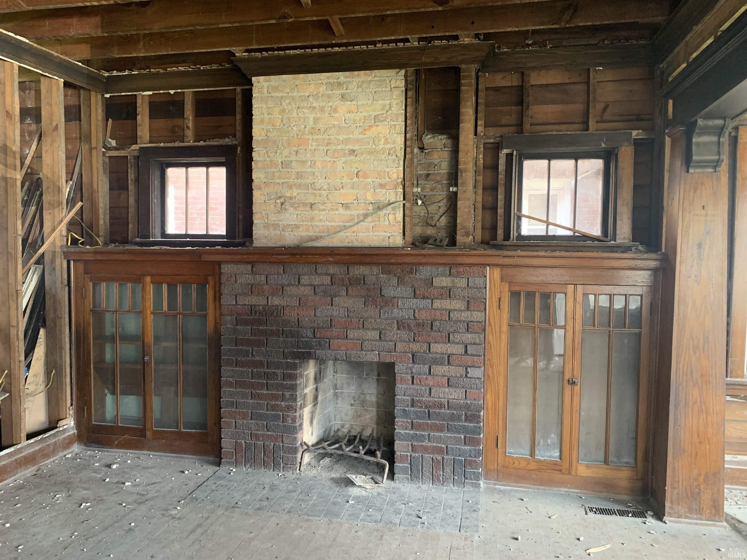 2122 Lincoln Way W Way South Bend IN 46628