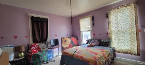 1003 S 4th Street Terre Haute IN 47807