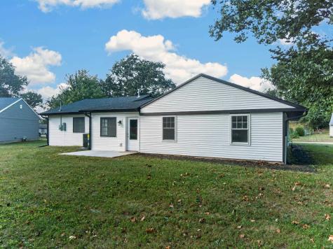 17 Brazos Circle Lafayette IN 47909