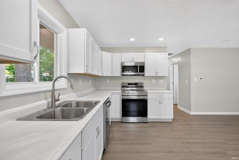 17 Brazos Circle Lafayette IN 47909