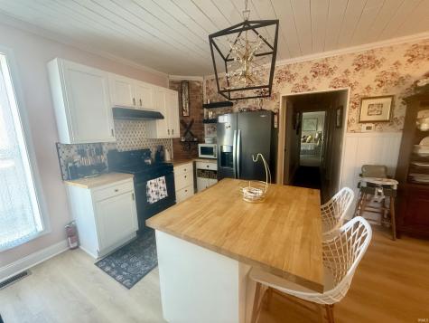 524 High Street Shoals IN 47581