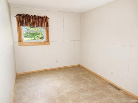 855 N 1025 E Knox IN 46534