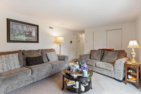 5323 Fernwood Avenue Fort Wayne IN 46809