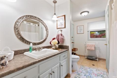 5323 Fernwood Avenue Fort Wayne IN 46809