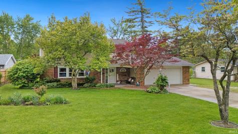 5323 Fernwood Avenue Fort Wayne IN 46809