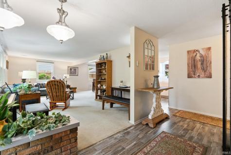 5323 Fernwood Avenue Fort Wayne IN 46809