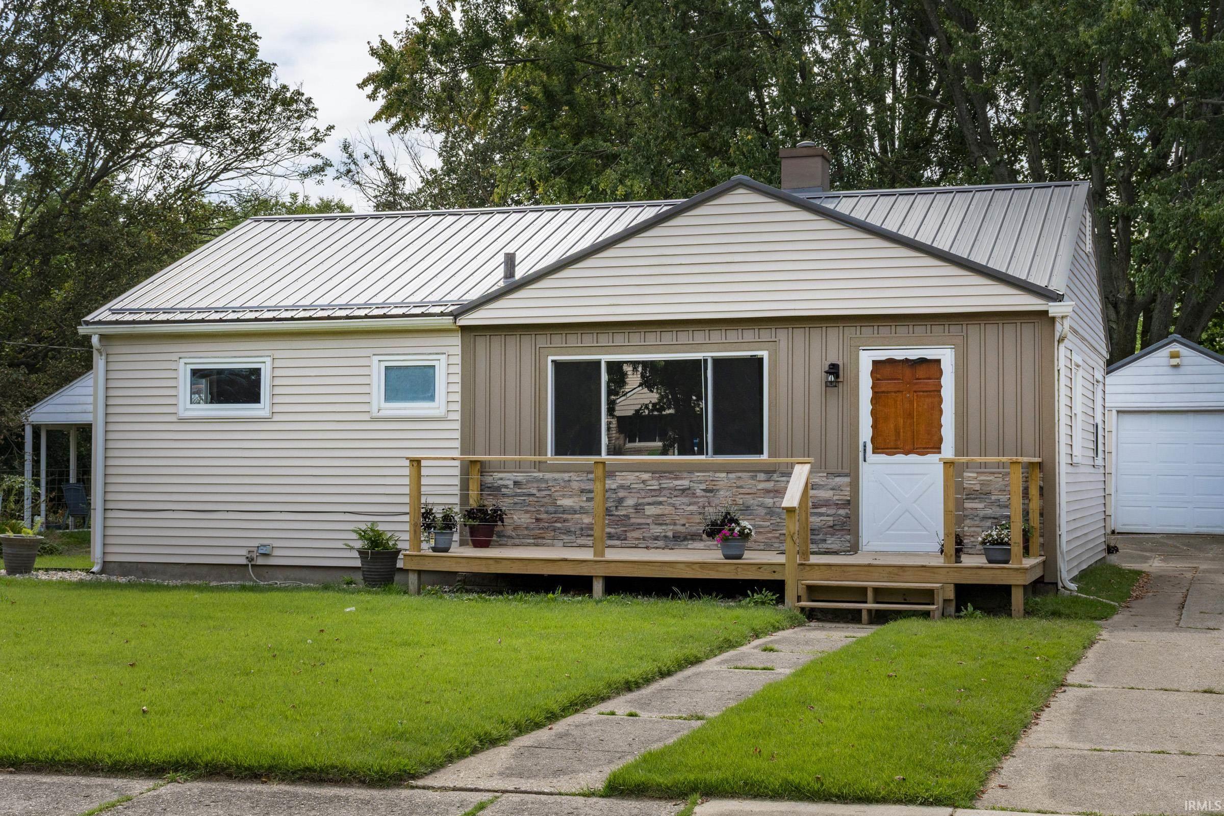 2214 Rockne Drive South Bend IN 46615