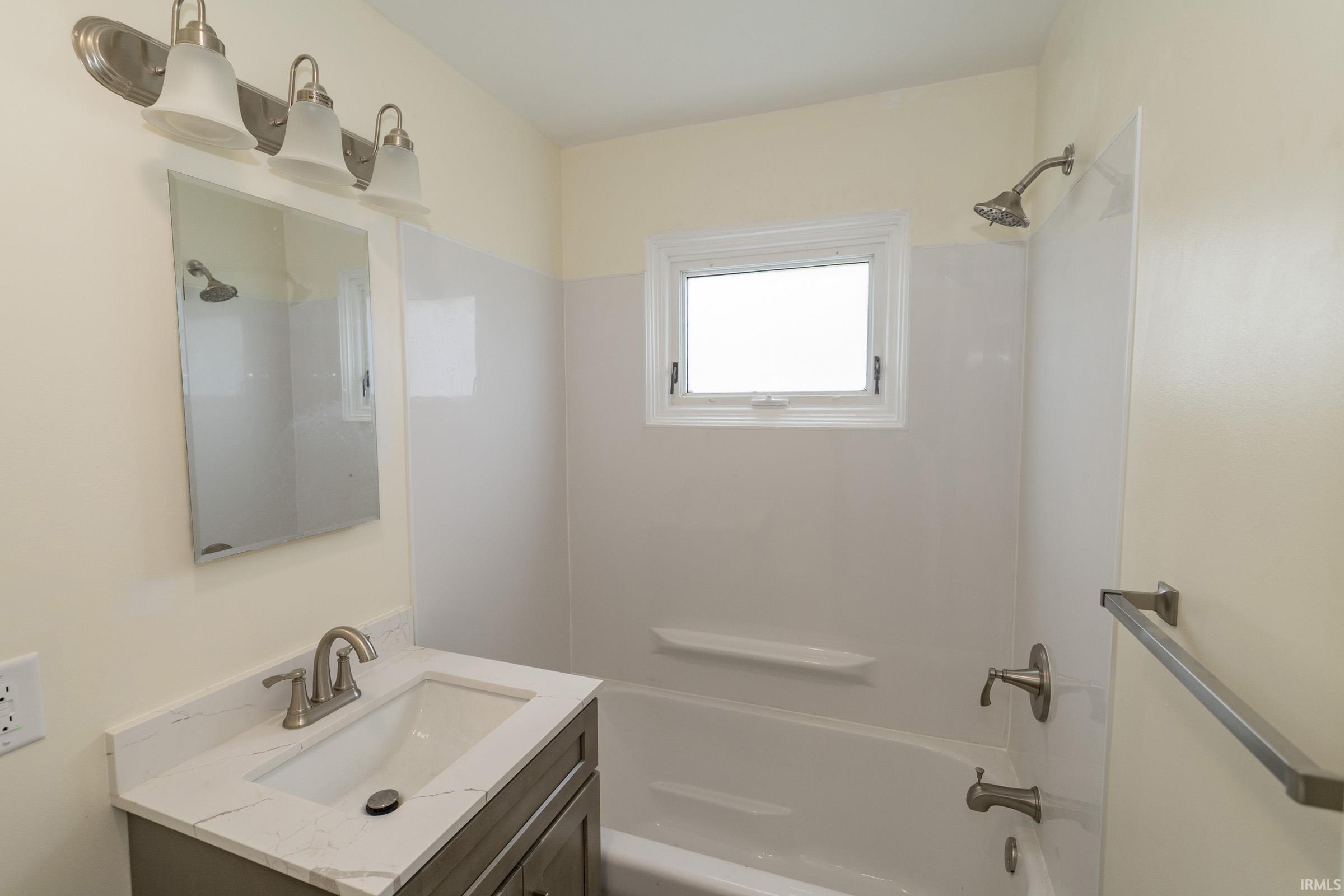 2214 Rockne Drive South Bend IN 46615