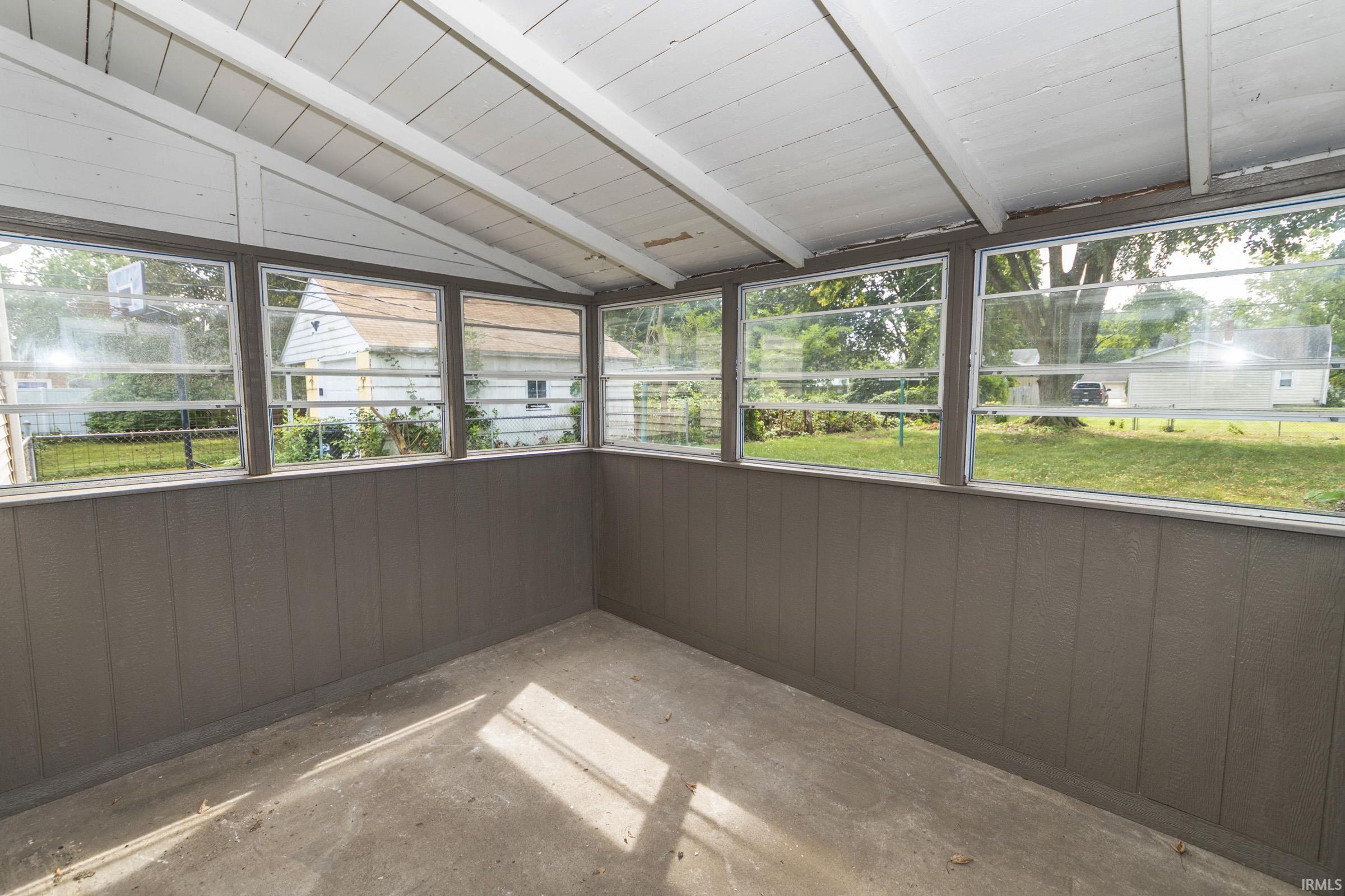 2214 Rockne Drive South Bend IN 46615