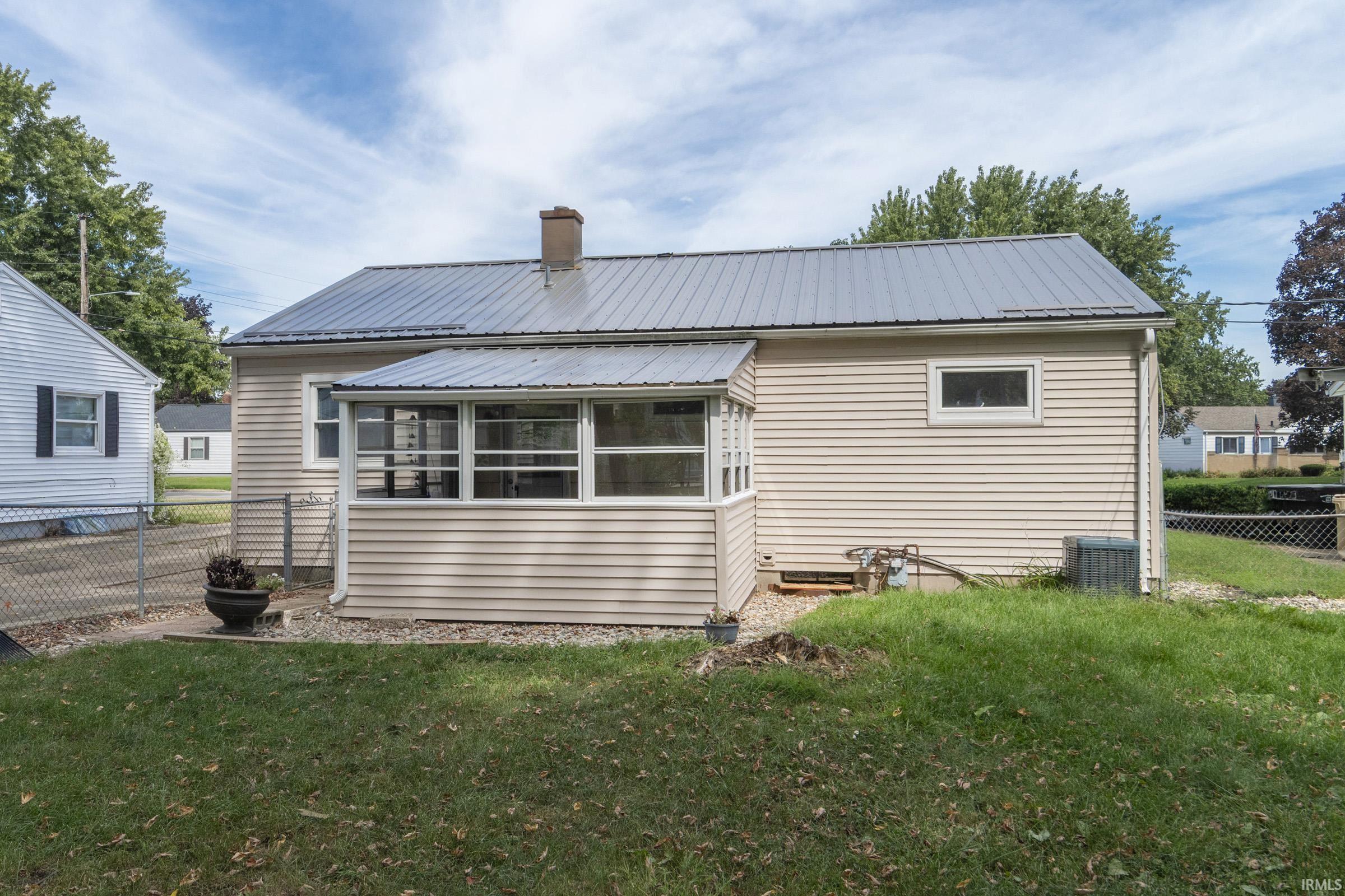 2214 Rockne Drive South Bend IN 46615