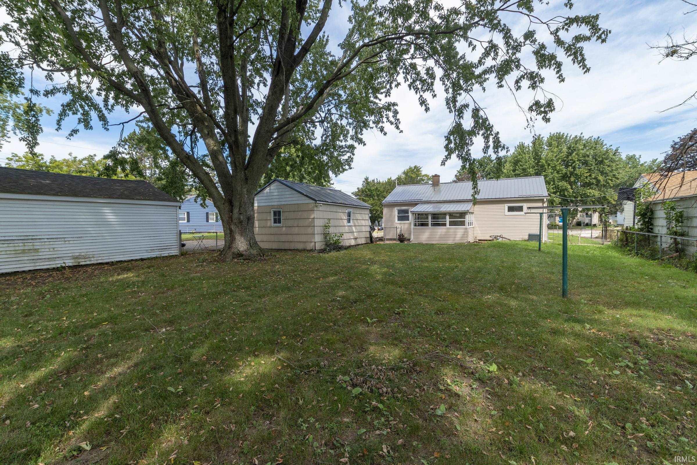 2214 Rockne Drive South Bend IN 46615
