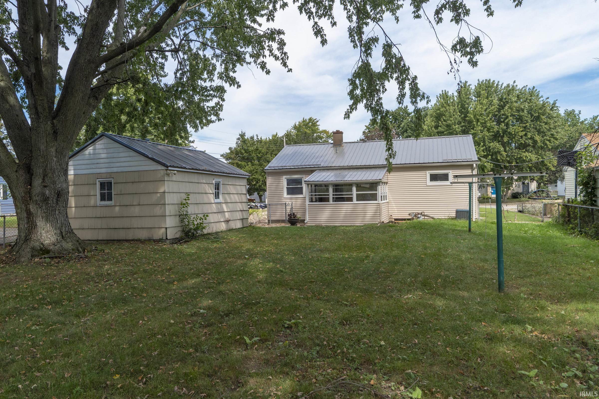 2214 Rockne Drive South Bend IN 46615