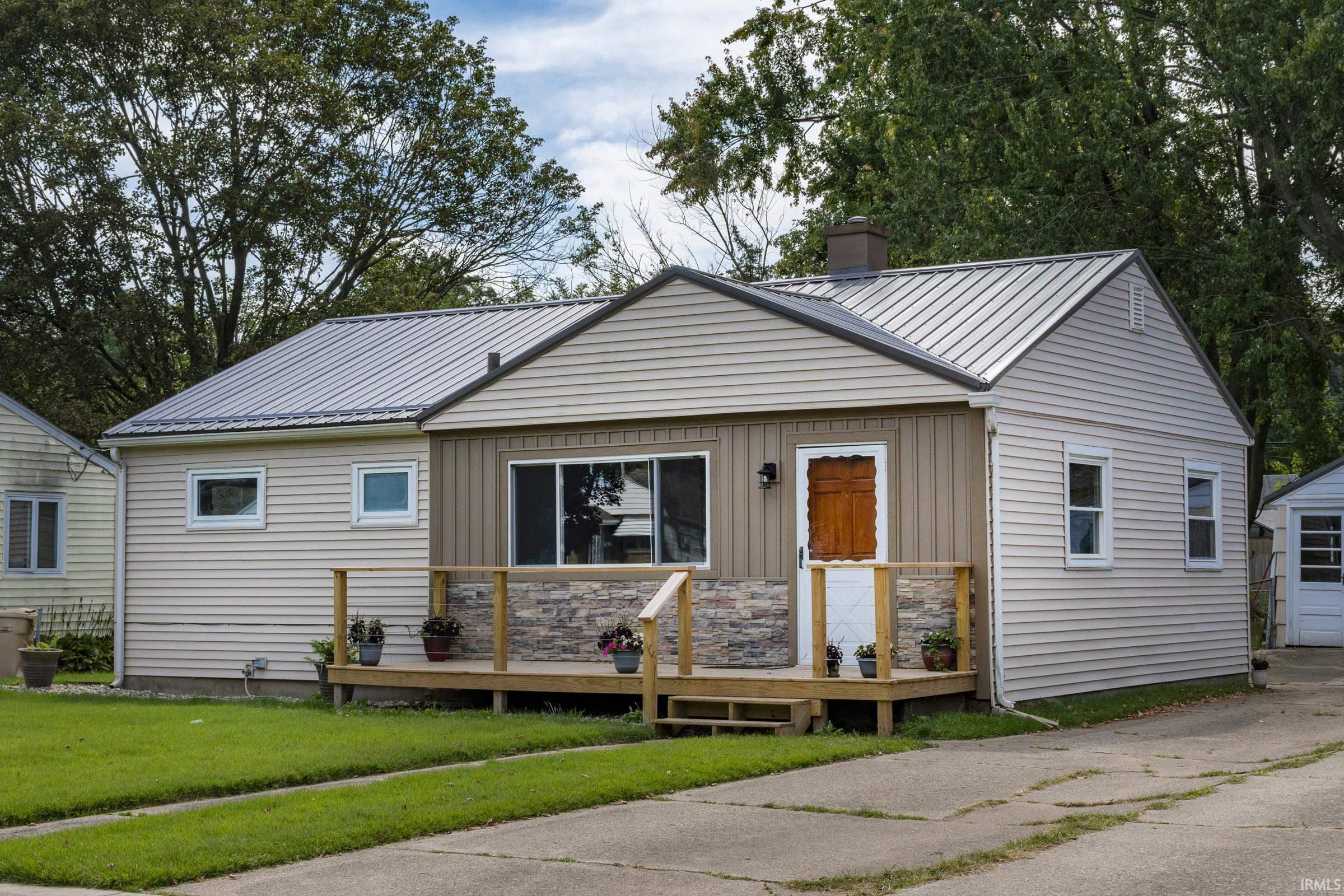 2214 Rockne Drive South Bend IN 46615