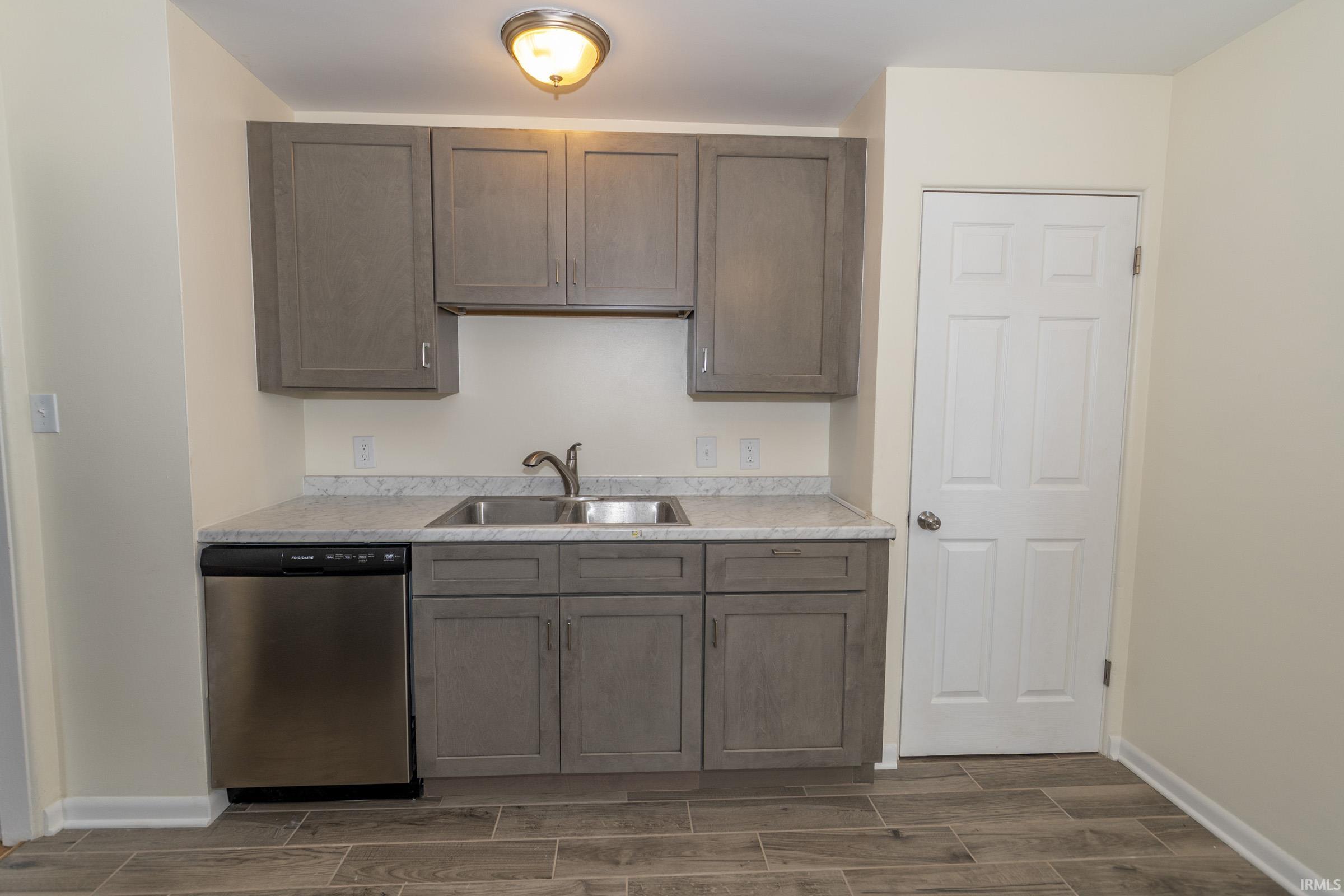 2214 Rockne Drive South Bend IN 46615