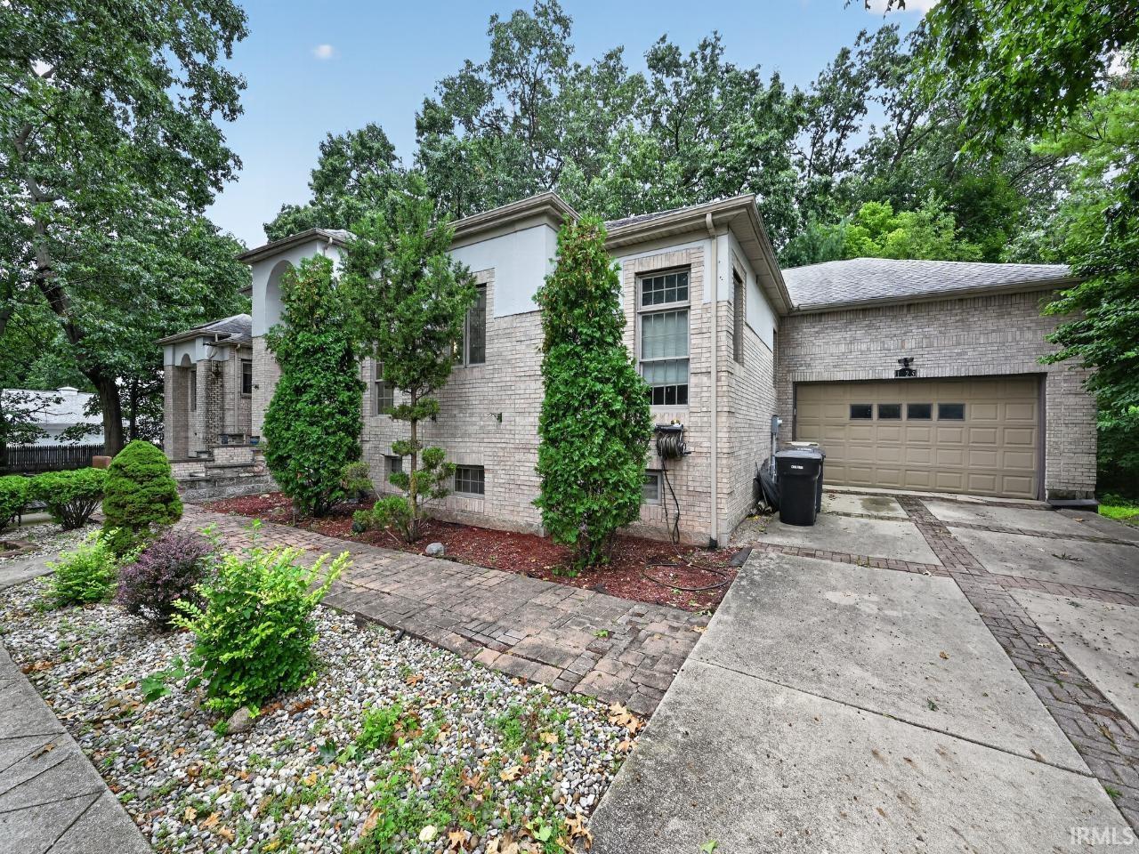 1925 Corby Boulevard South Bend IN 46617